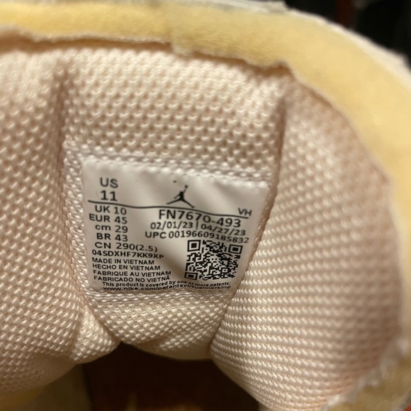 Brand new - never worn Air Jordan 1 Low – Size US 11 - Sashiko Denim - Picture 4 of 4